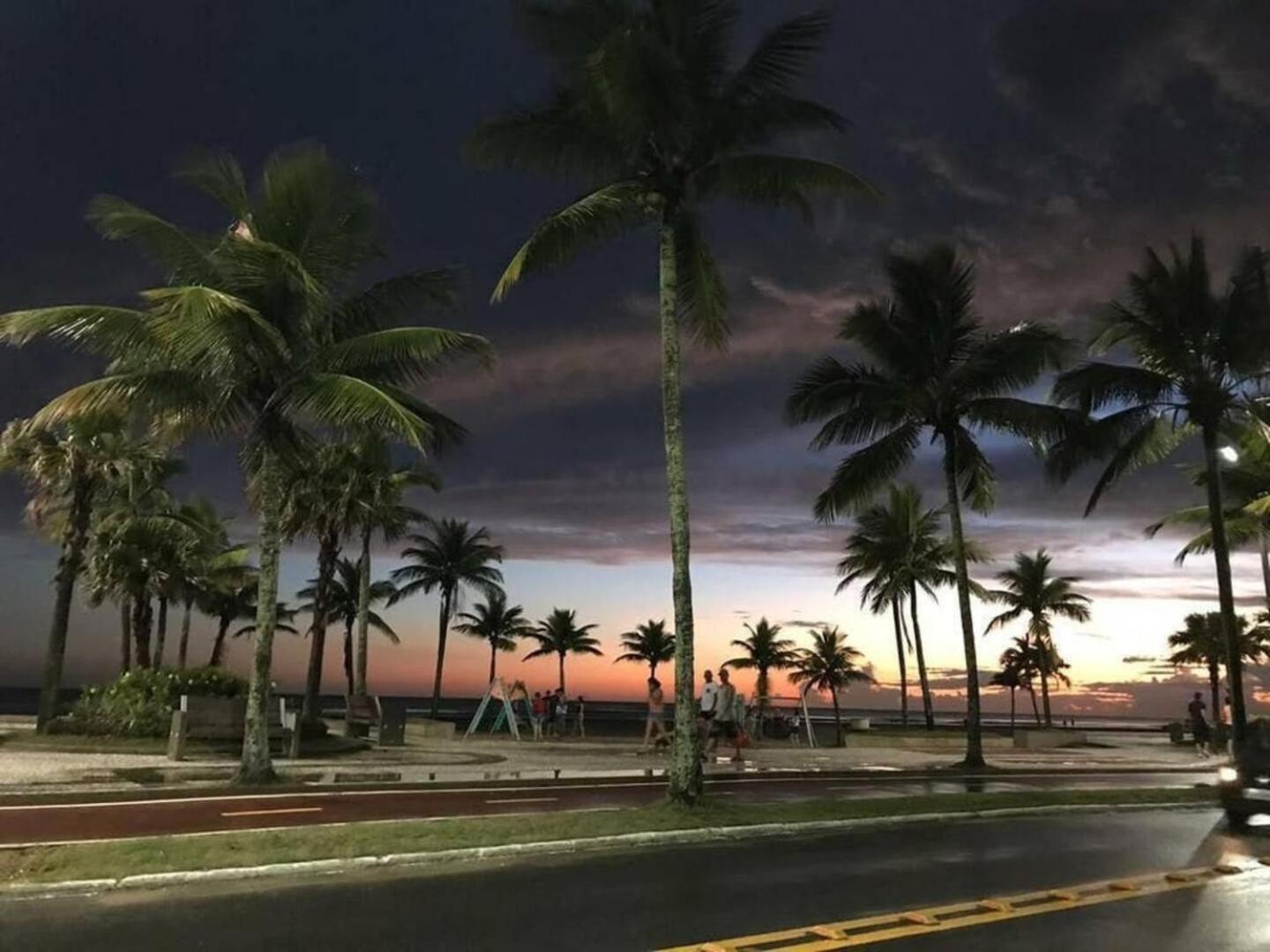 Apartamento Kit Net Pe Na Areia Praia Grande  Exterior photo